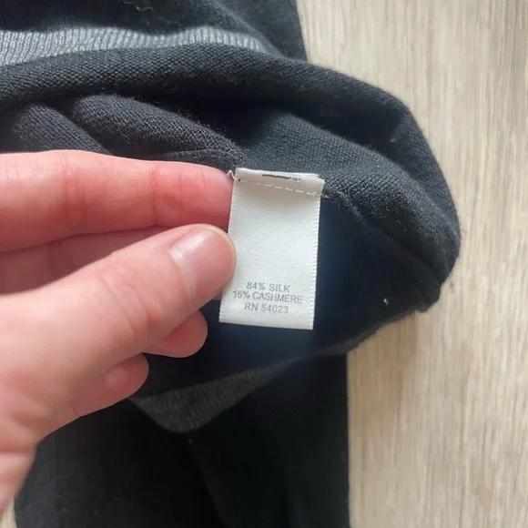 Banana Republic Silk Cashmere Sweater Black Lightweight Crewneck Pullover Size L - Picture 4 of 5